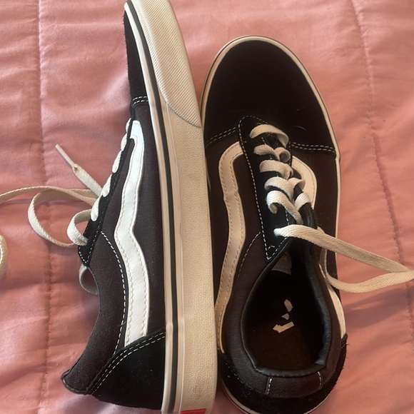 Black &. White Old Skool Vans - Picture 2 of 6